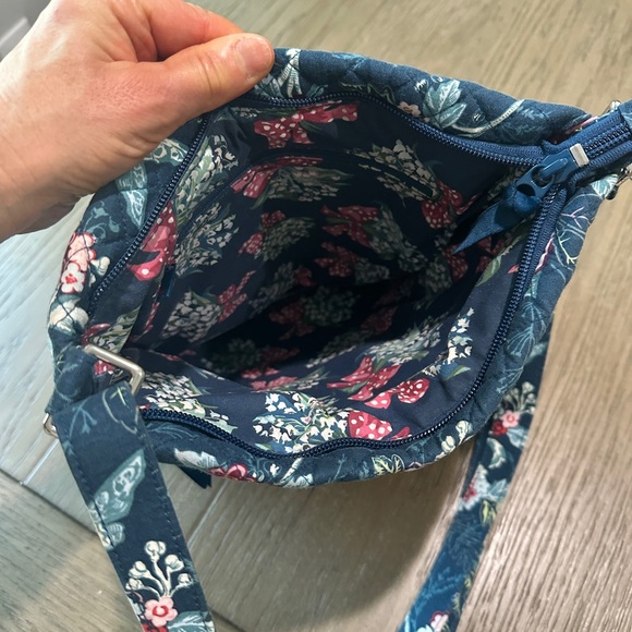 Vera Bradley Bag Crossbody Shoulder Bsg Blue and Pink Floral Print - Picture 7 of 9